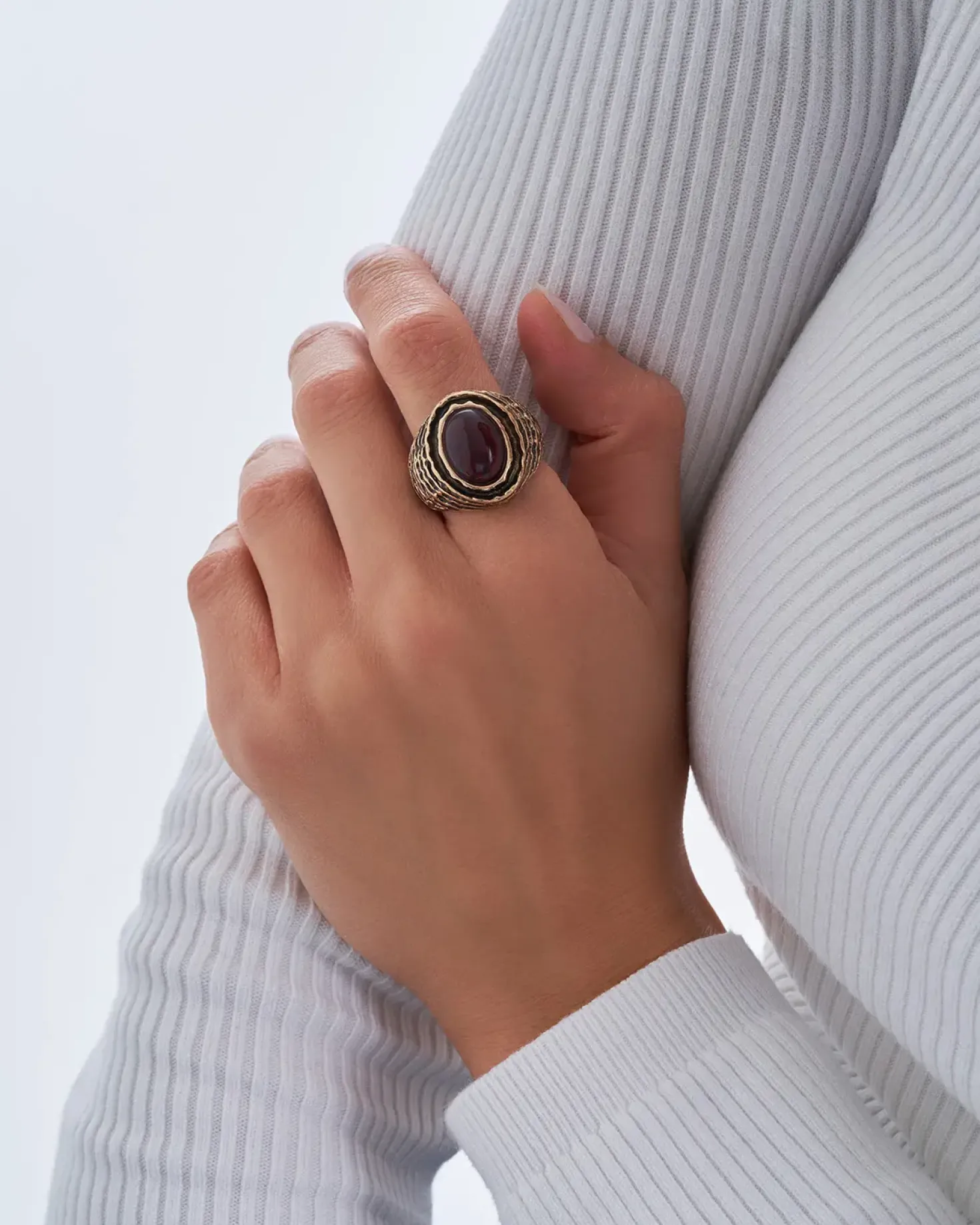 Anello - Burgundy Oval