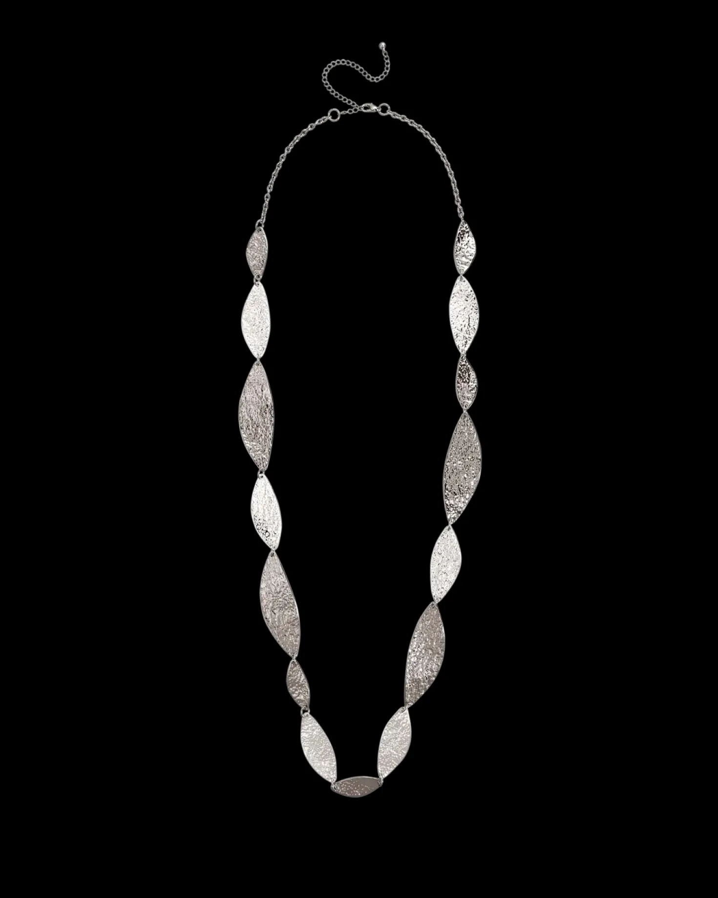 Collana - Monochrome Leaves