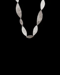 Collana - Monochrome Leaves