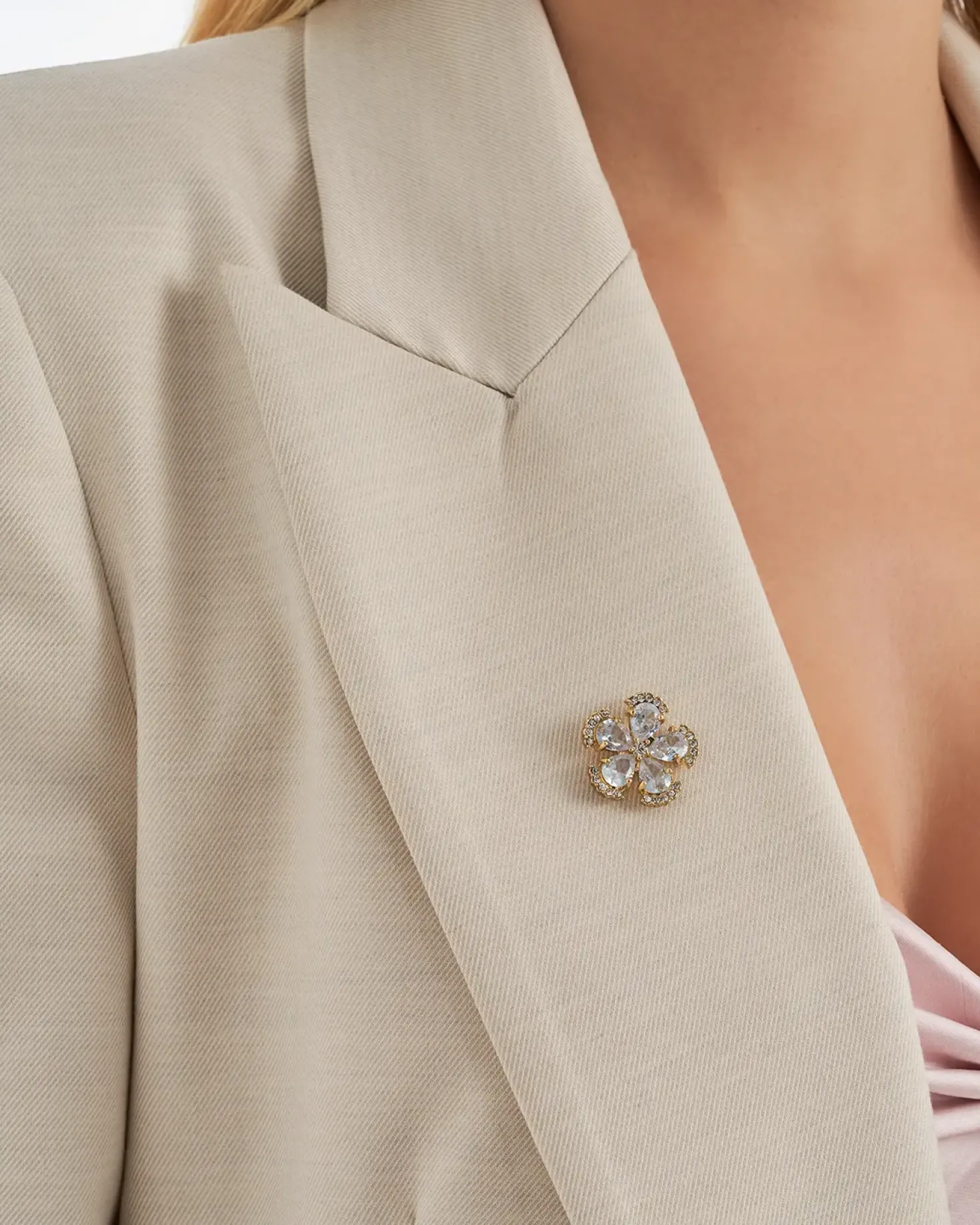 Spilla - Sparkly Flower